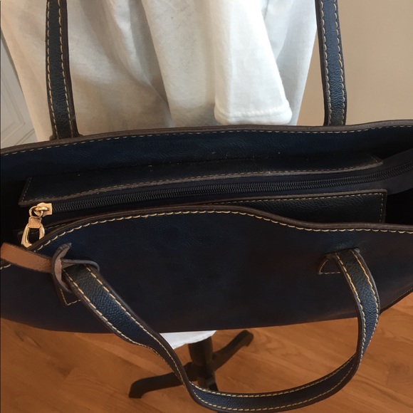 SOLD/NOTFORSALE Navy briefcase/purse/wallet set faux leather - Picture 7 of 16